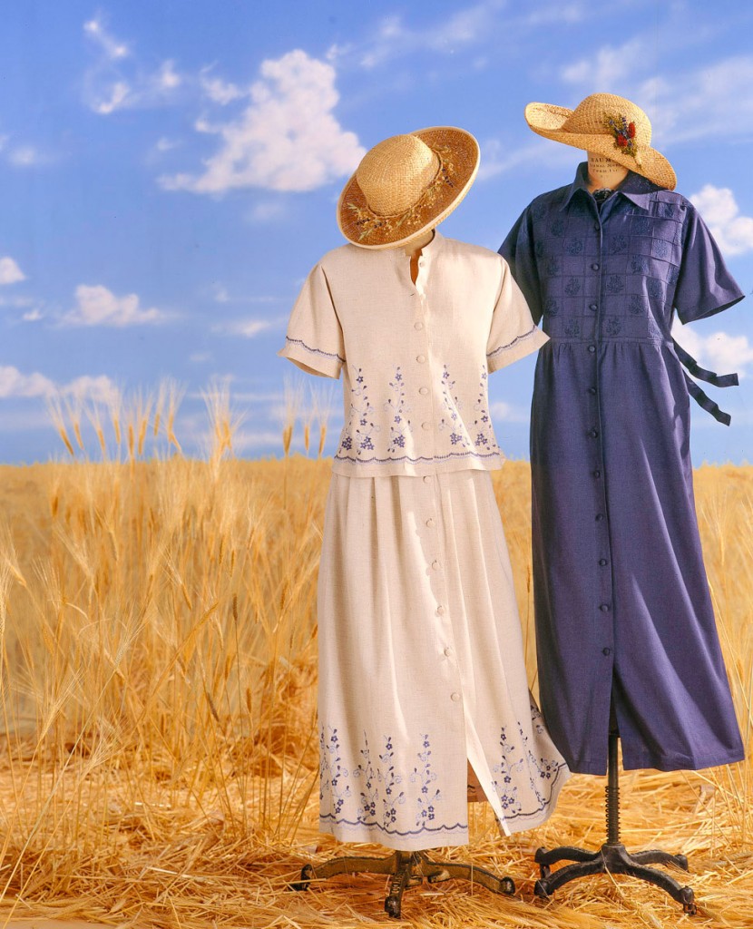 manequins-in-wheat-field